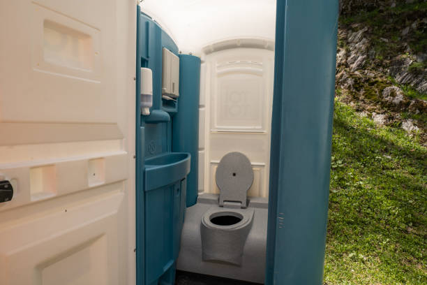 Best Temporary restroom rental  in Oxon Hill, MD